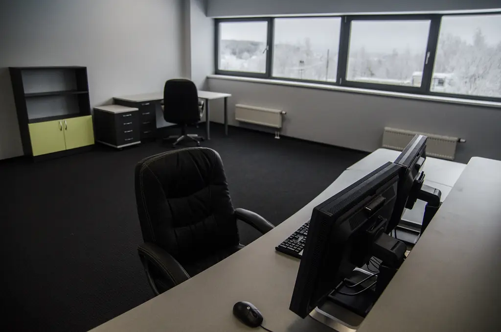 AMII individual video-editing workstation