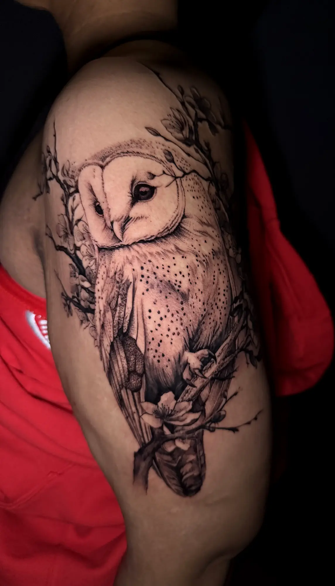 Realistinė pelėdos tatuiruotė