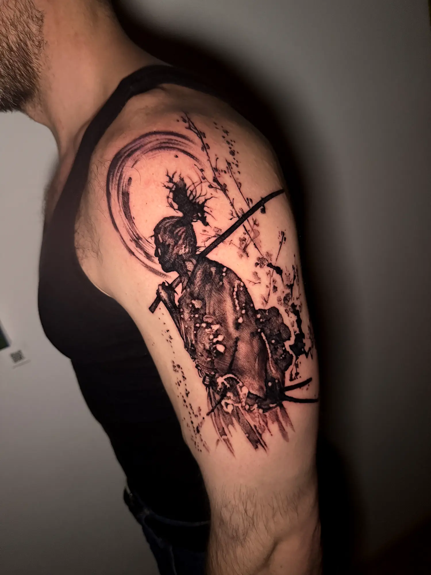 Samurajaus tatuiruotė ant žasto